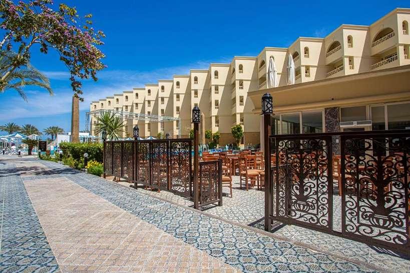 Amc Royal Hotel