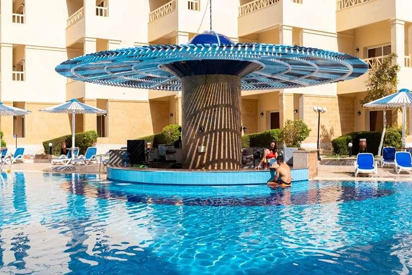 Amc Royal Hotel