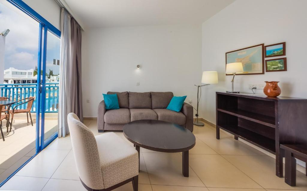 Marismare Apartments