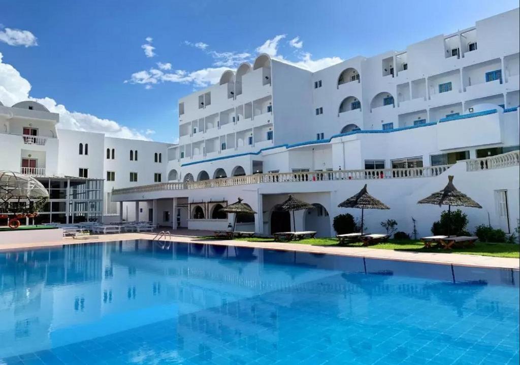 Best Beach Hotel (ex. Tergui Club)