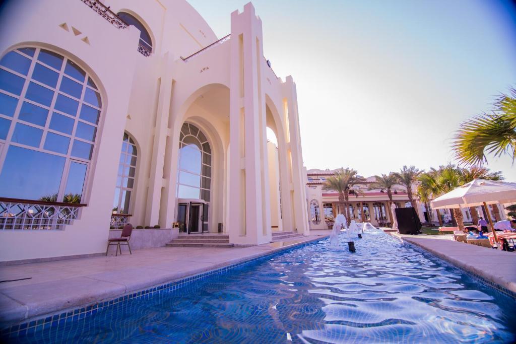 Royal Lagoons Resort