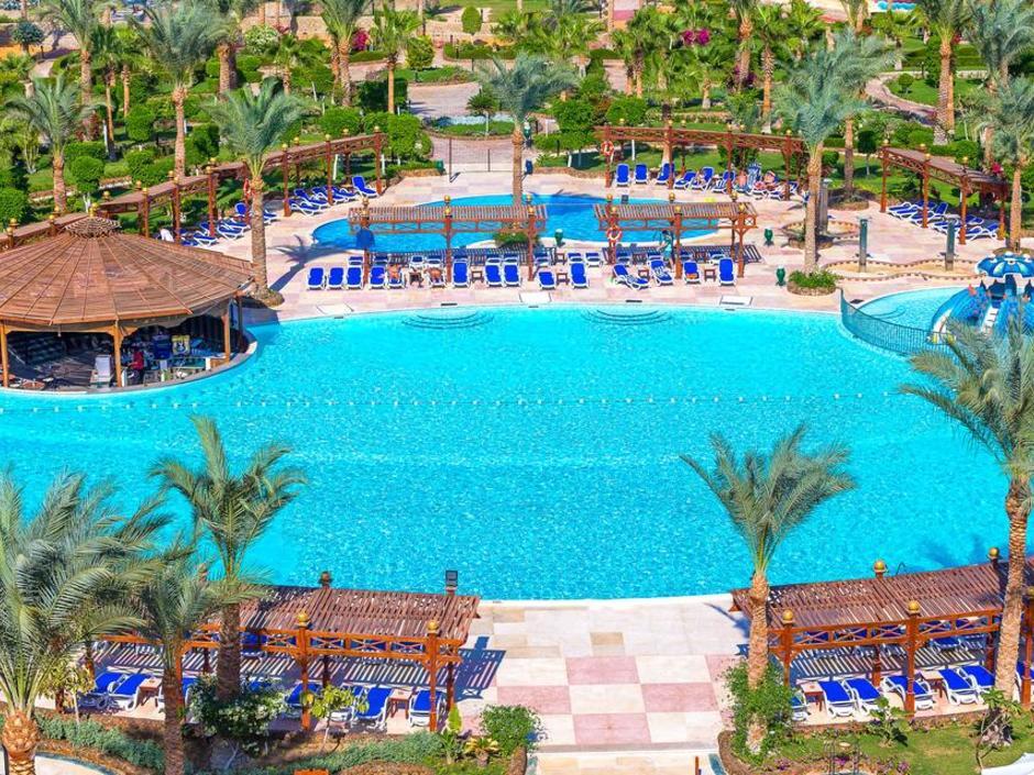 Riviera Aqua Park Resort by Sunrise