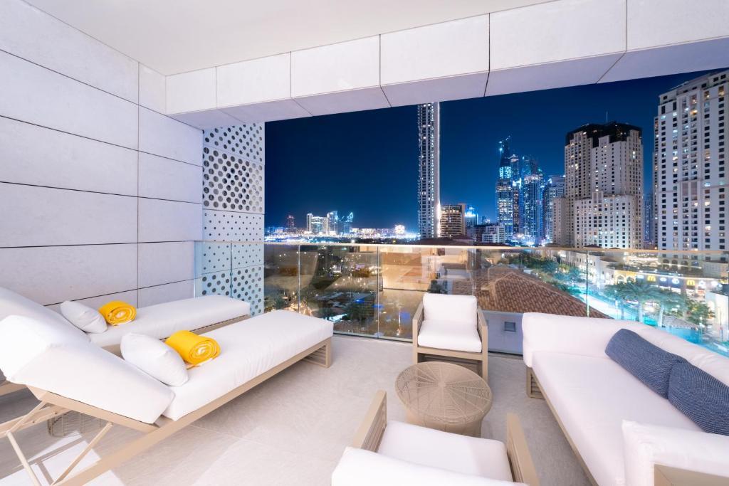 FIVE Luxe
