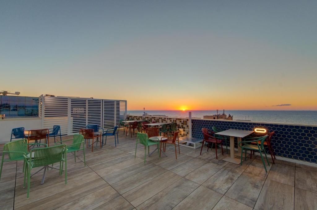 IKYK Hotel