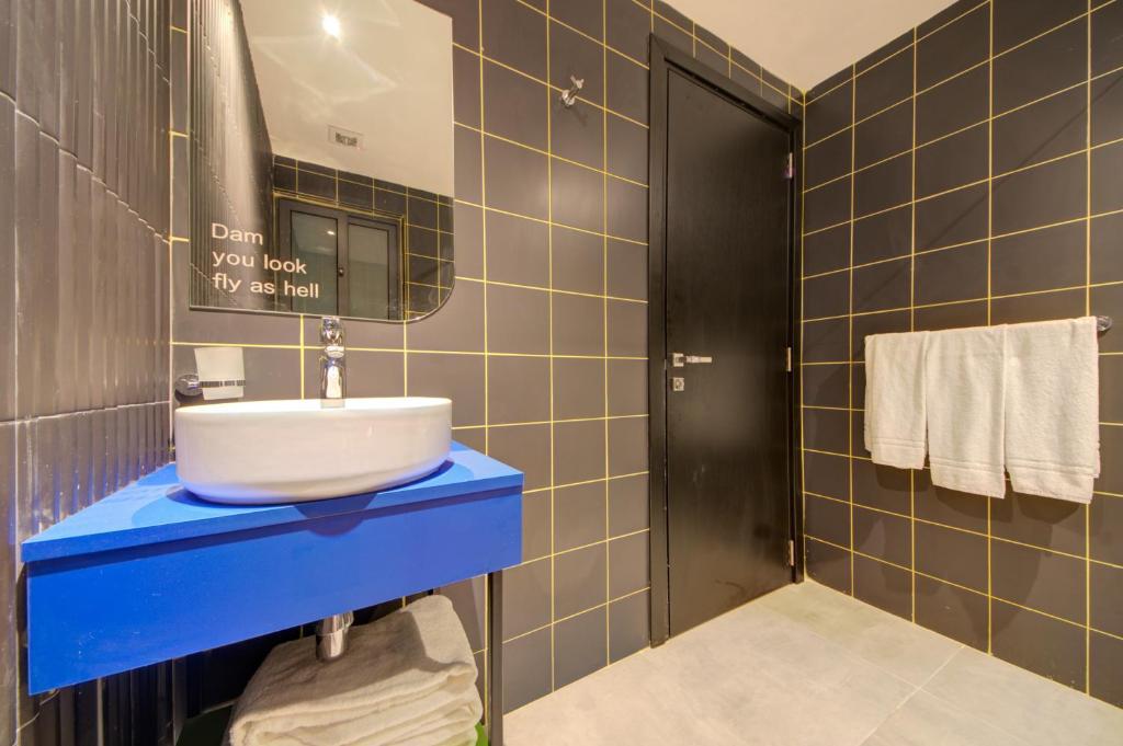IKYK Hotel
