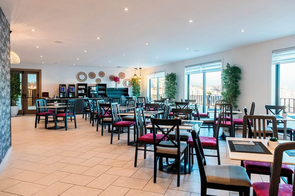 Plaza Regency Hotel