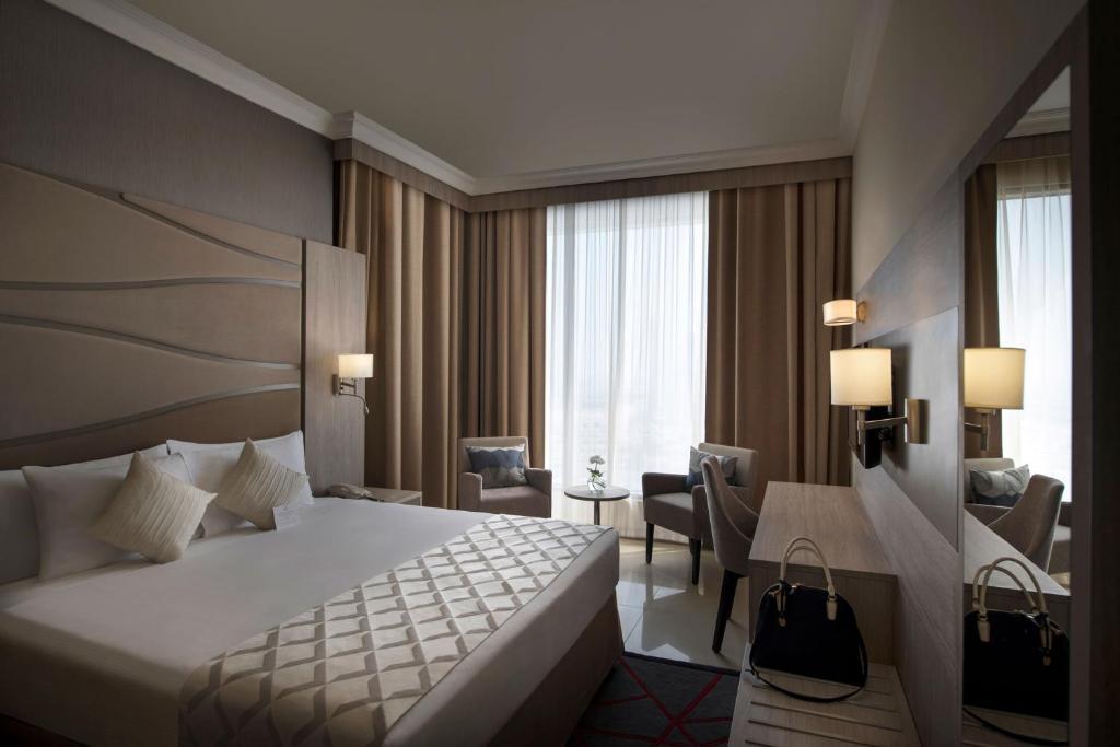 Two Seasons Hotel