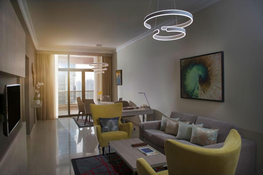 Two Seasons Hotel