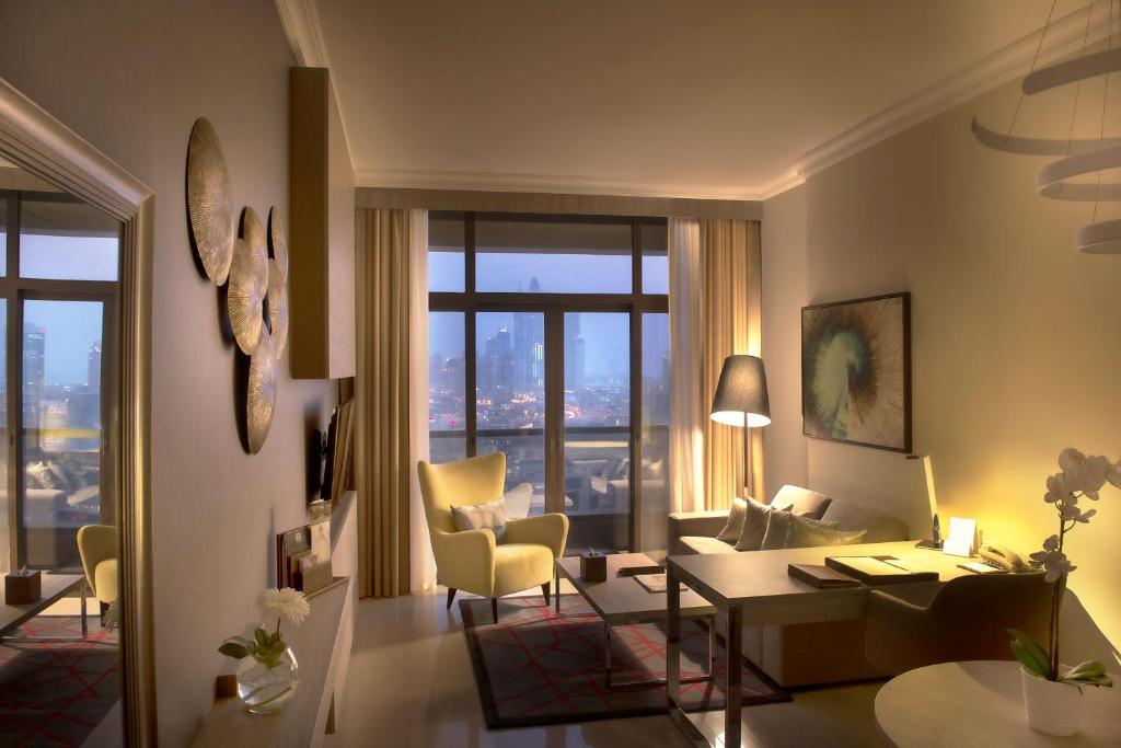 Two Seasons Hotel