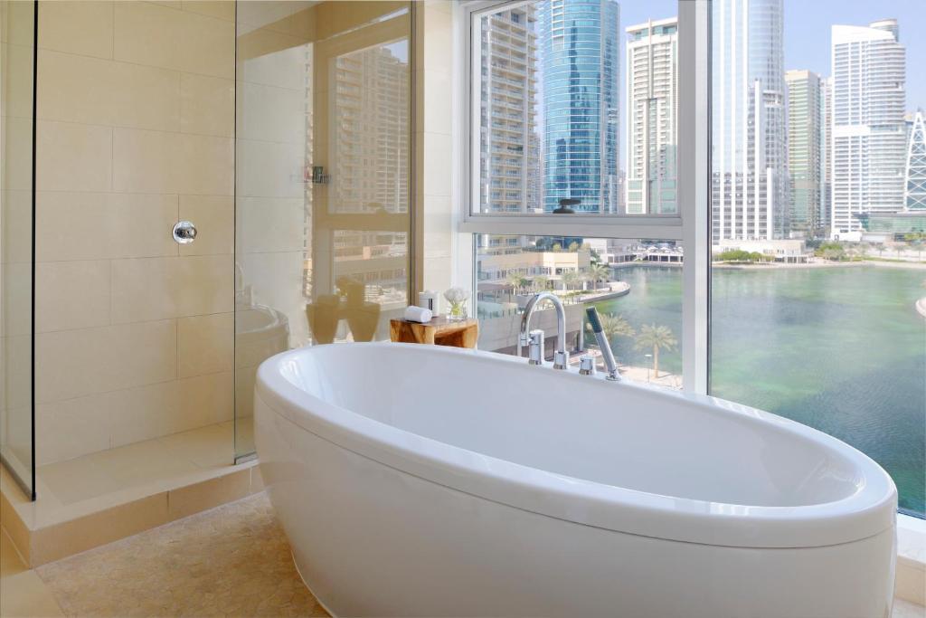 Movenpick Jumeirah Lake Towers