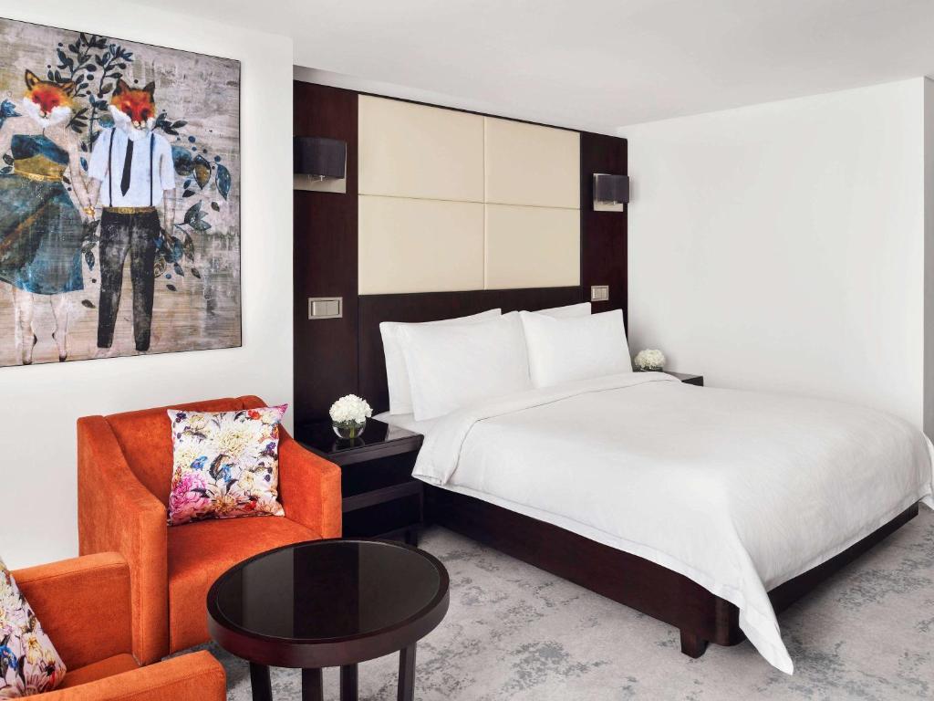 Movenpick Jumeirah Lake Towers
