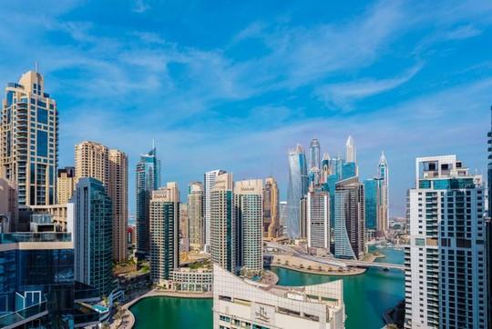 Royal Regency Suites Dubai Marina