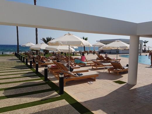 Pierre Anne Beach Hotel