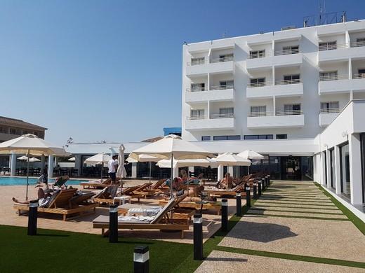 Pierre Anne Beach Hotel