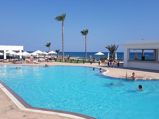 Pierre Anne Beach Hotel