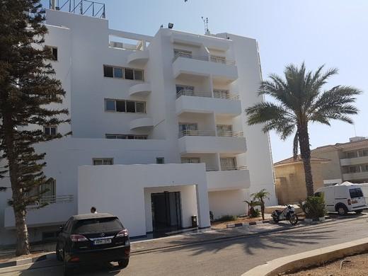 Pierre Anne Beach Hotel