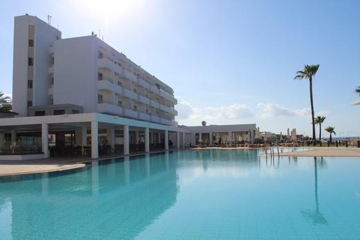 Pierre Anne Beach Hotel