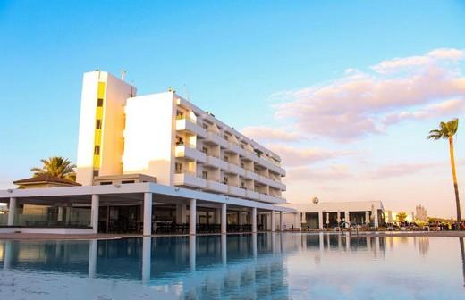 Pierre Anne Beach Hotel