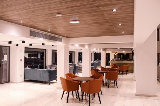 Pierre Anne Beach Hotel