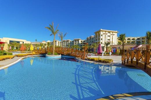 Serenity Alma Resort