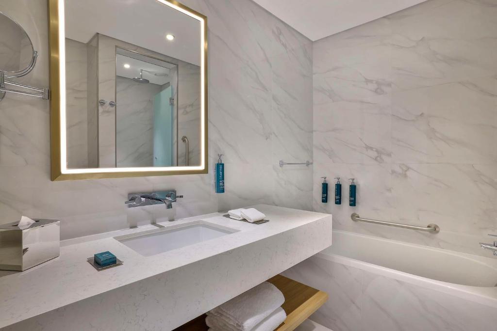 Hilton Garden Inn Business Bay