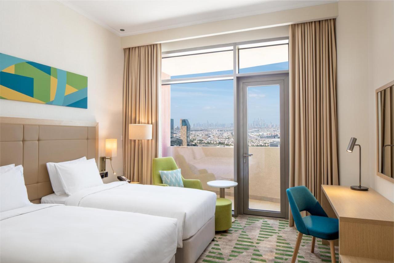 Holiday Inn & Suites Dubai Science Park Al Barsha