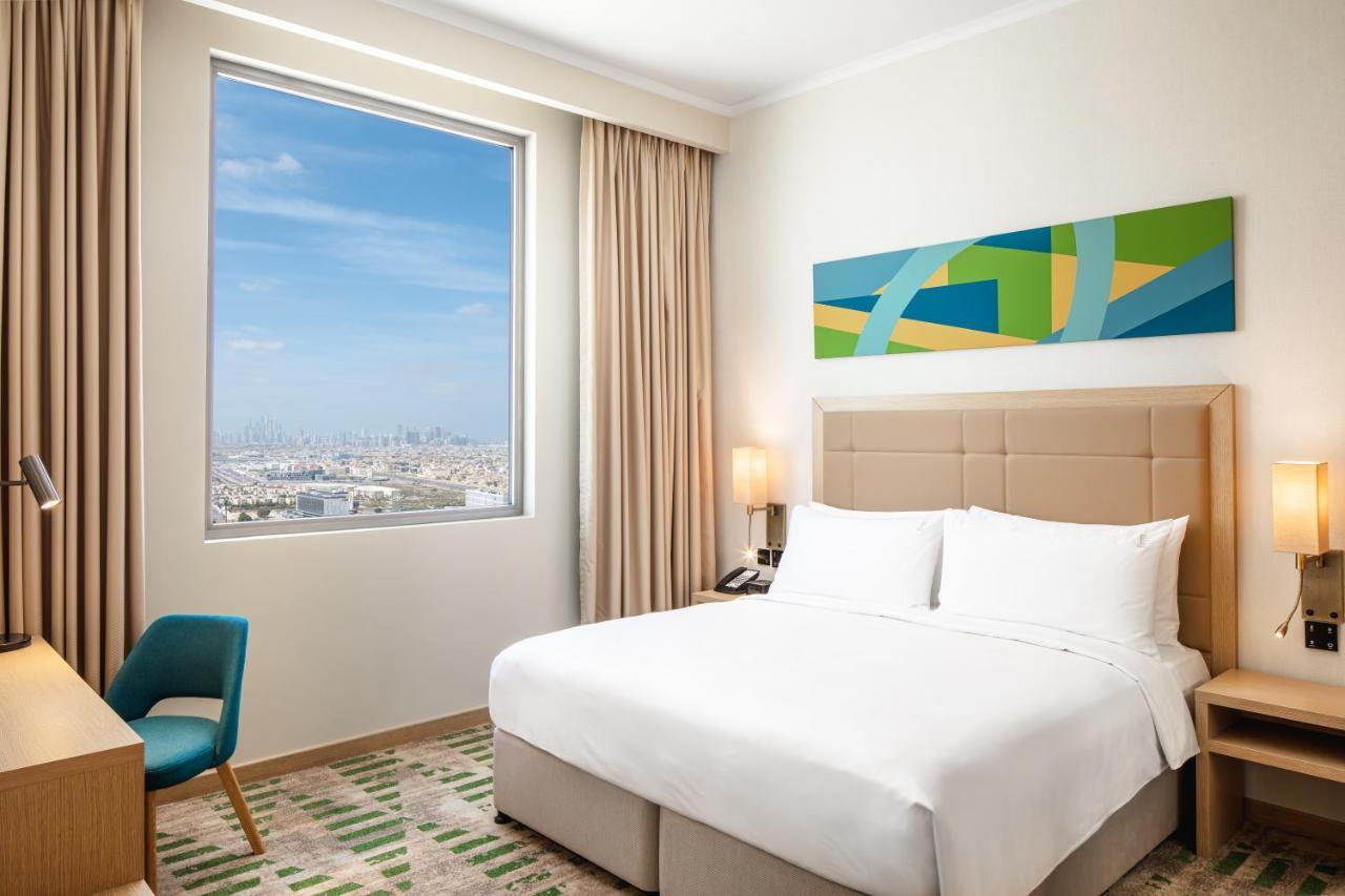 Holiday Inn & Suites Dubai Science Park Al Barsha