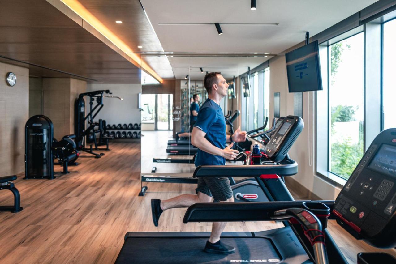 Holiday Inn & Suites Dubai Science Park Al Barsha