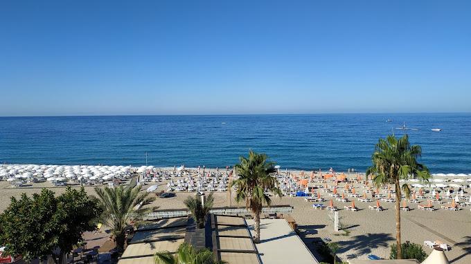 AZAK BEACH HOTEL
