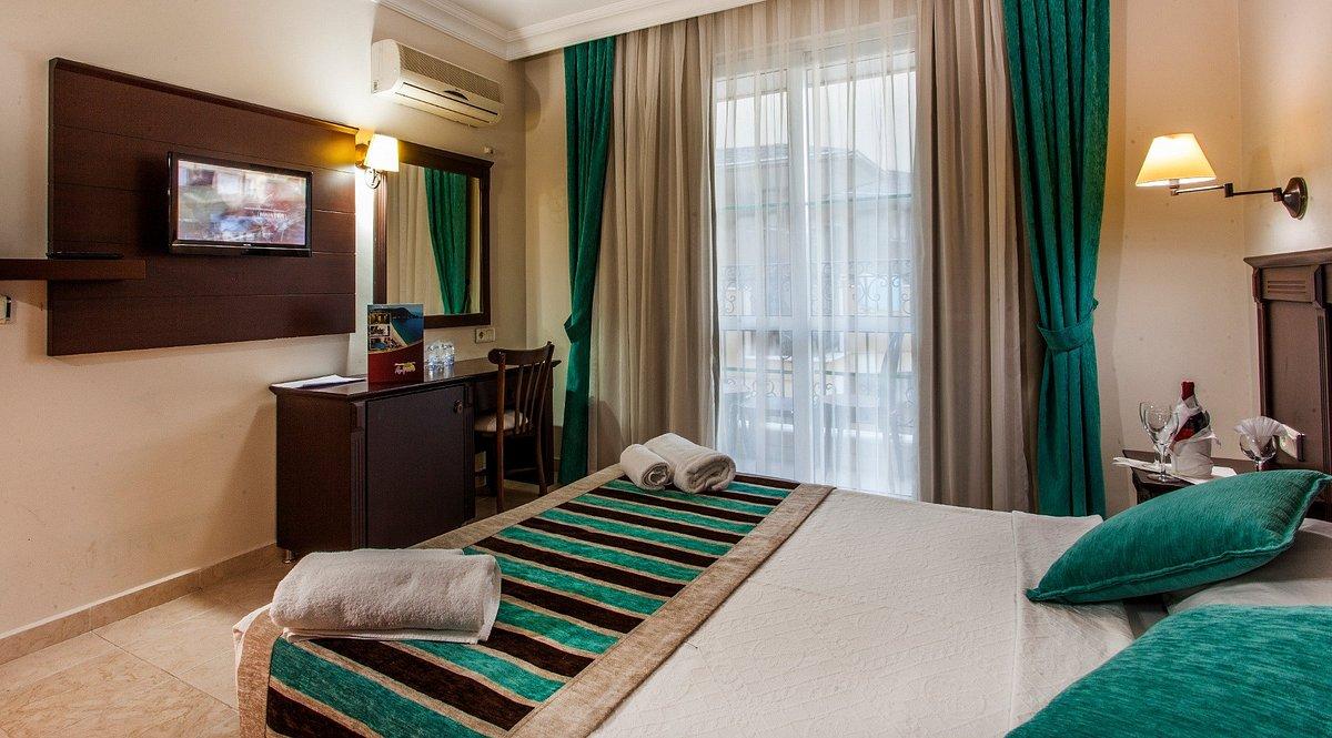 KLEOPATRA ROYAL PALM HOTEL