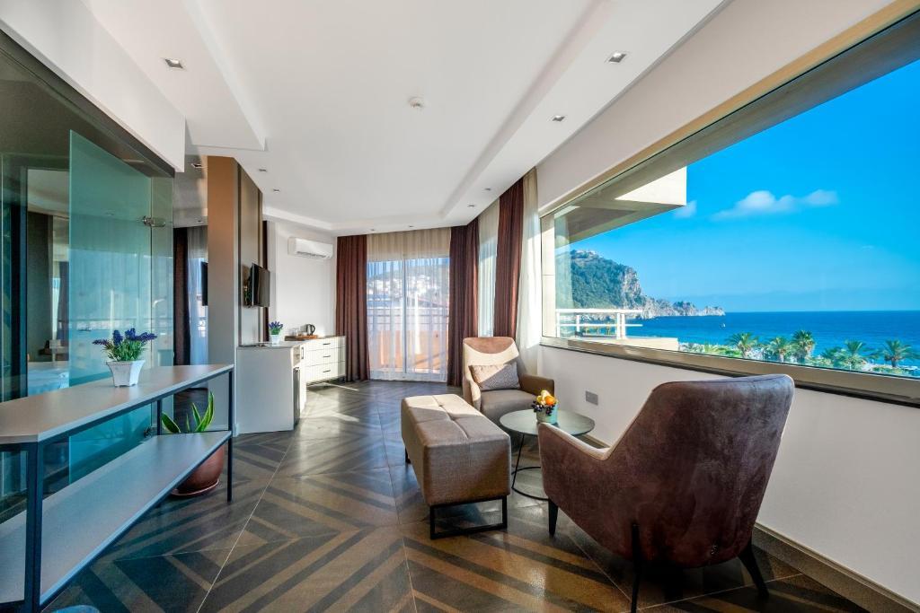 RIVIERA HOTEL&SPA
