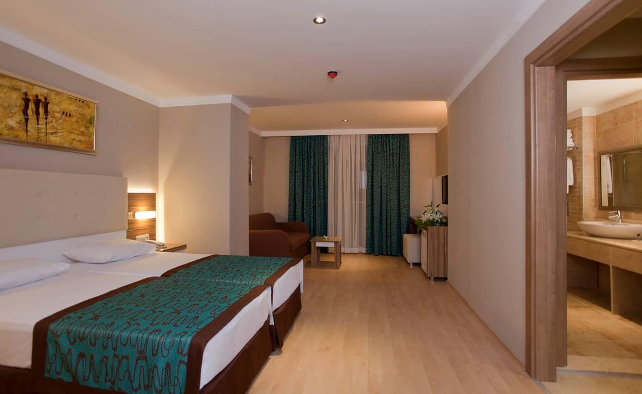 RIVIERA HOTEL&SPA