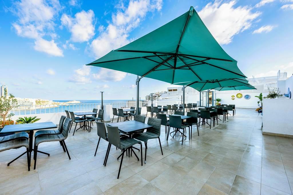 Plaza Regency Hotel (Suites)