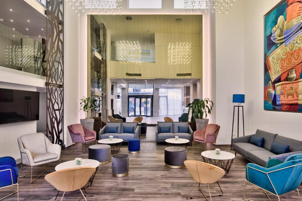 Mayflower Hotel