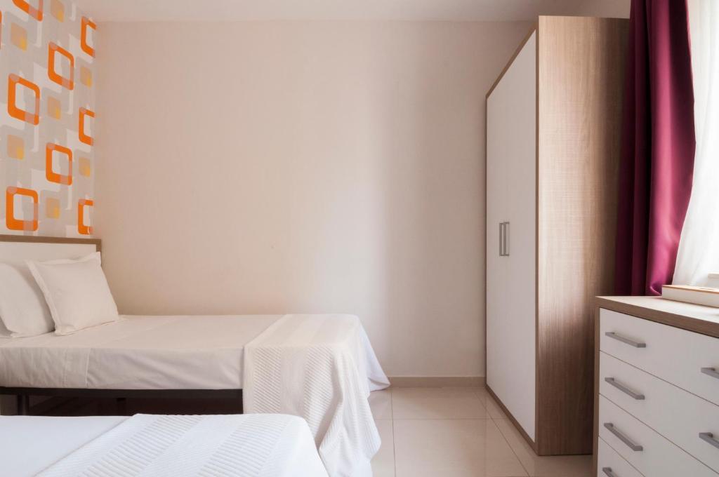 BluBay Apartments By ST Hotels