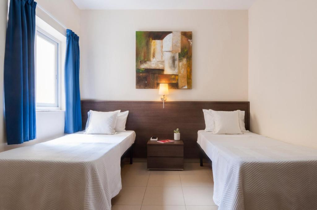 BluBay Apartments By ST Hotels