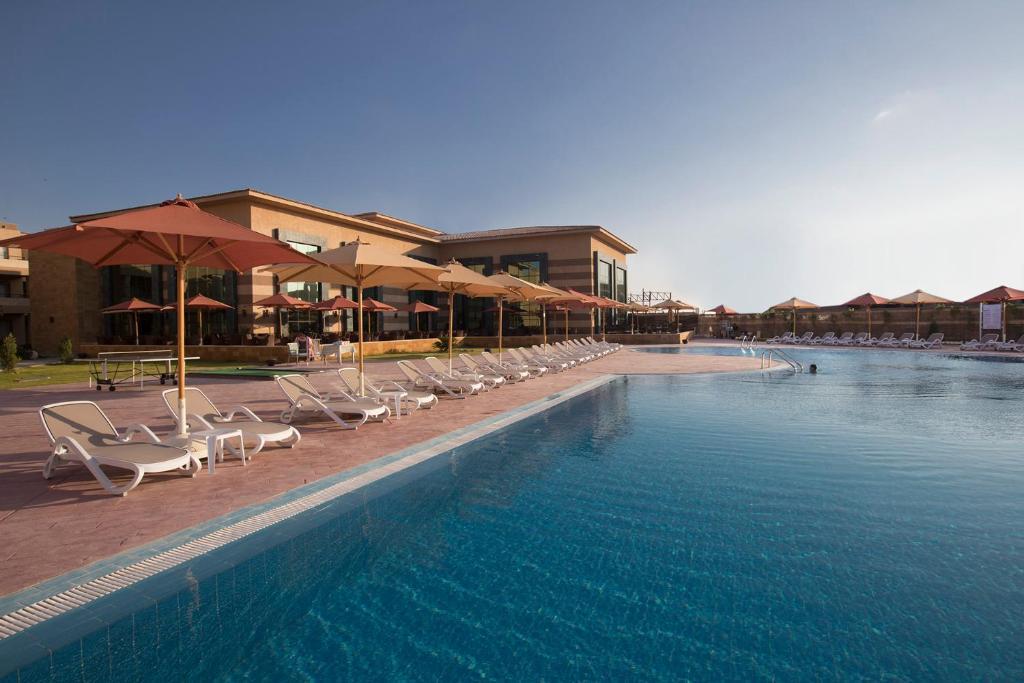 Aura Resort
