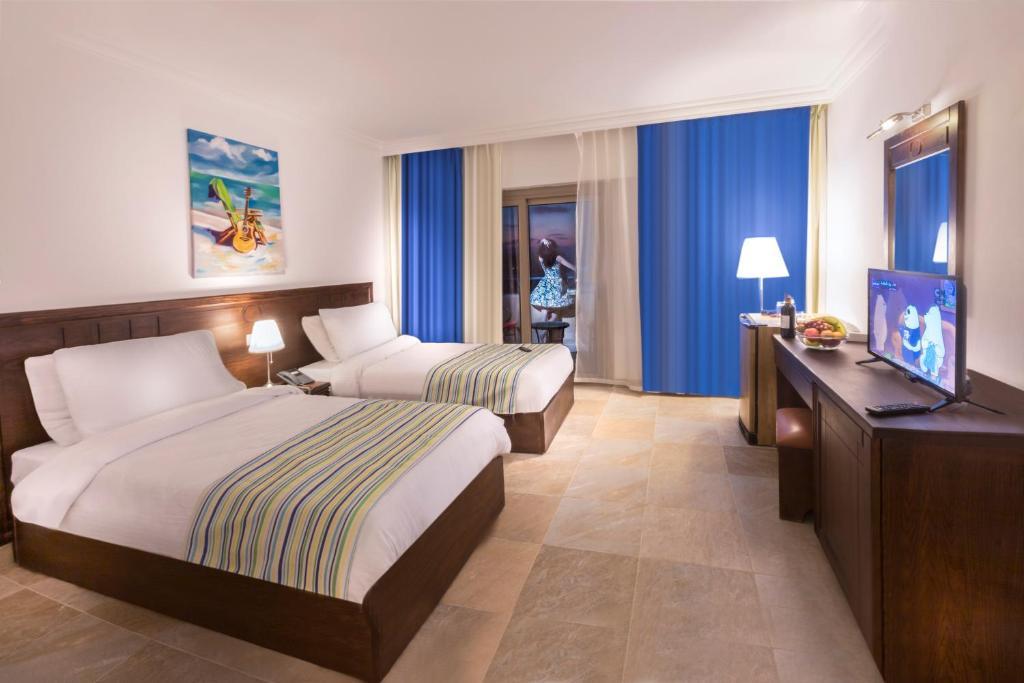 Aura Resort