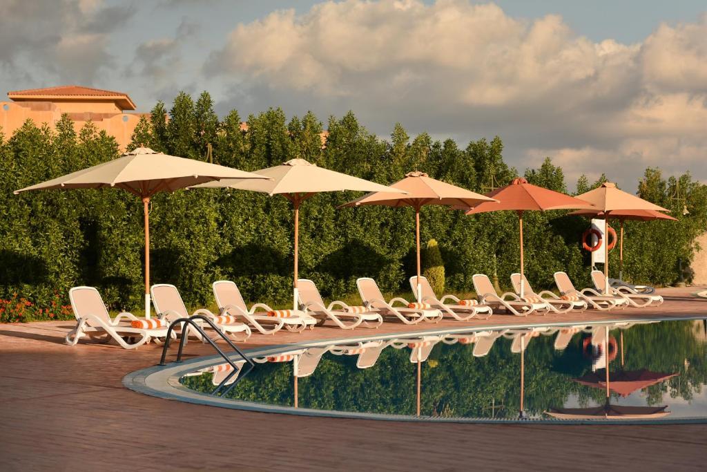 Aura Resort
