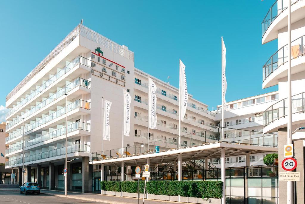 Hotel Port Fiesta Park