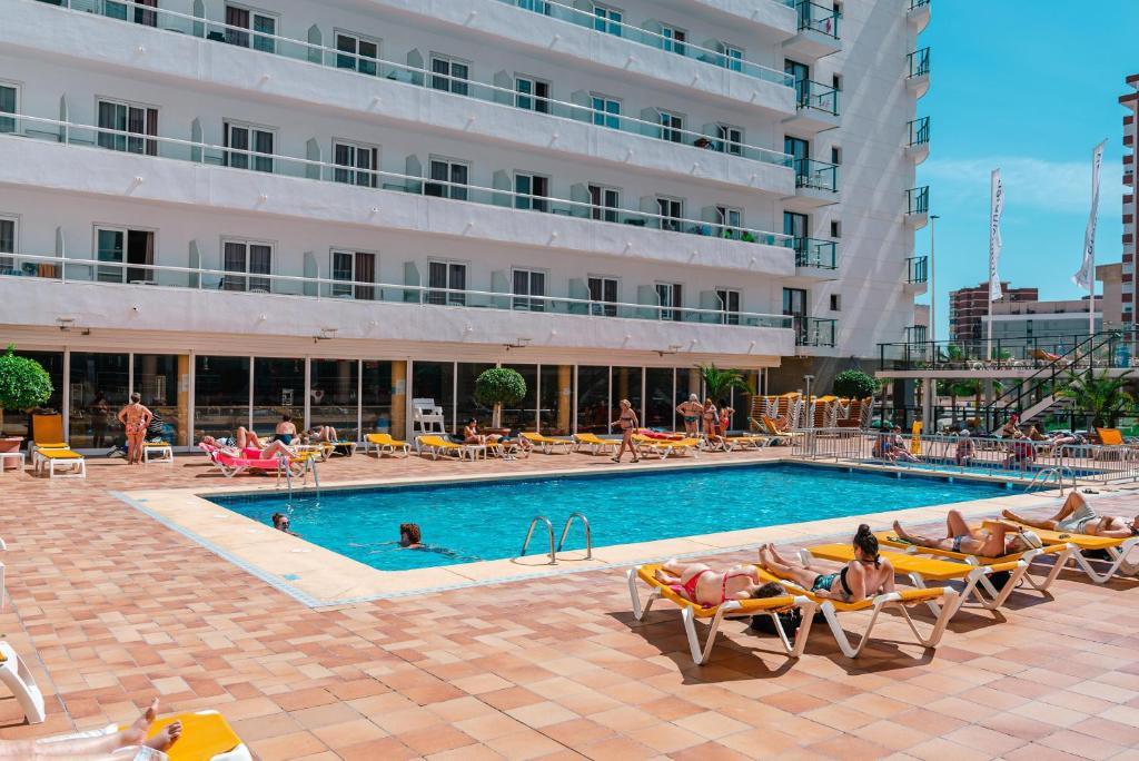 Hotel Port Fiesta Park