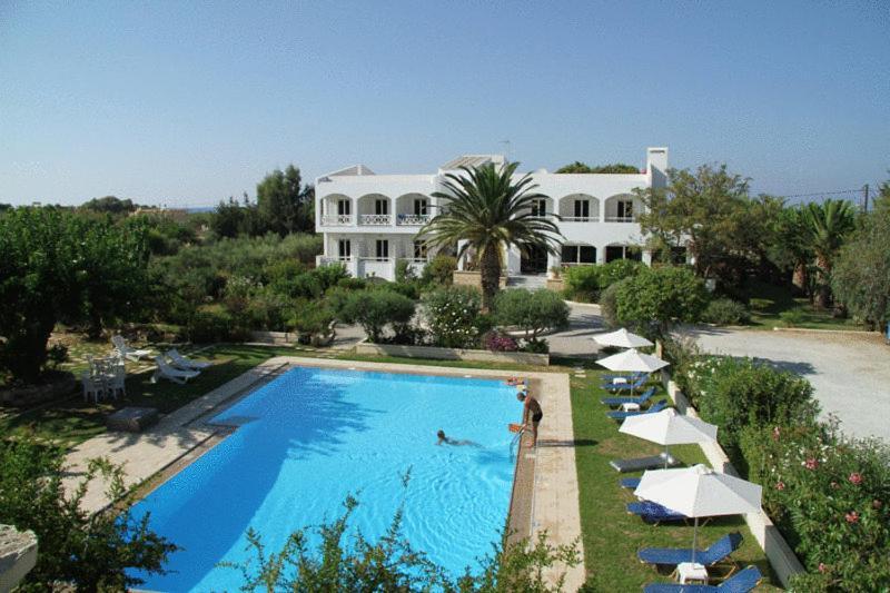 Mantenia Hotel