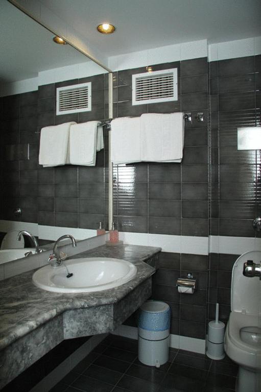 Mantenia Hotel