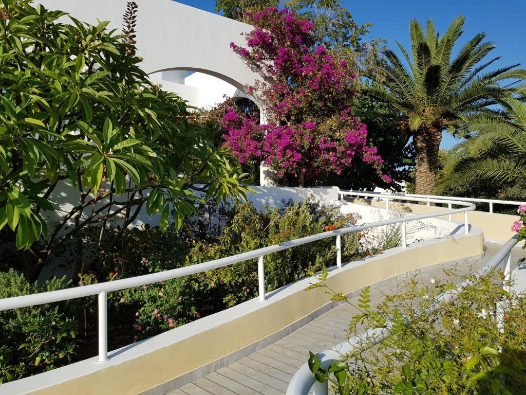 Mantenia Hotel