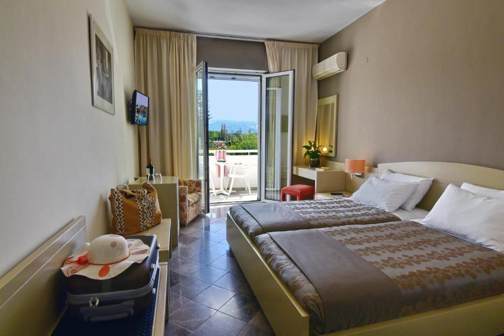 Mantenia Hotel