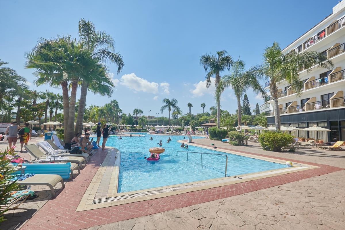 Tsokkos Gardens Apartments