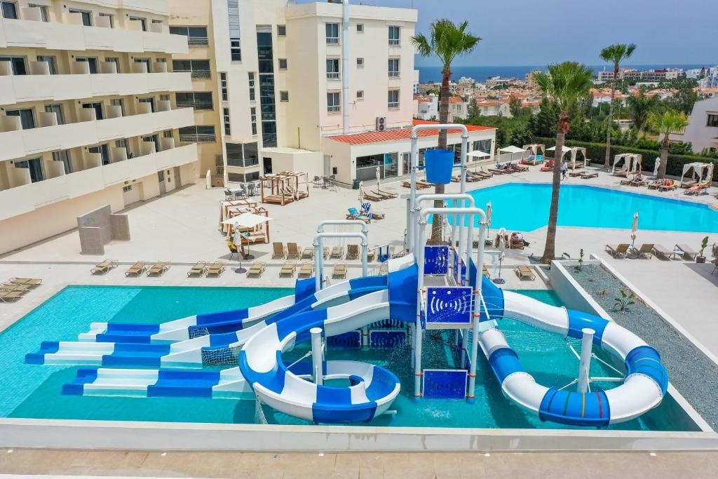 Toxotis Hotel