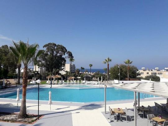 Adelais Hotel