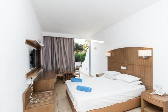 Adelais Hotel