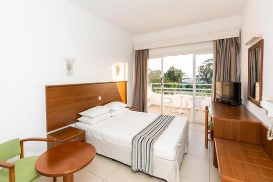Adelais Hotel